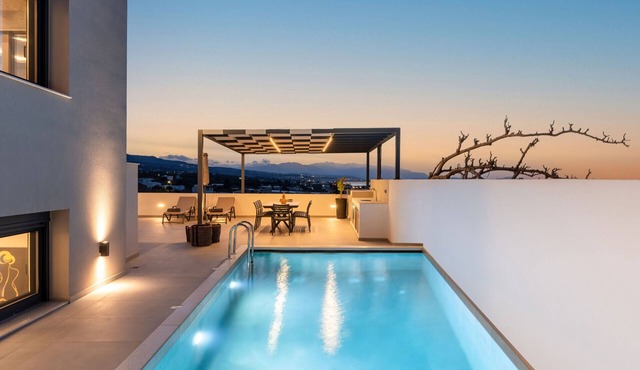 Villa Aelia - With Private Heated Pool in Sfakaki