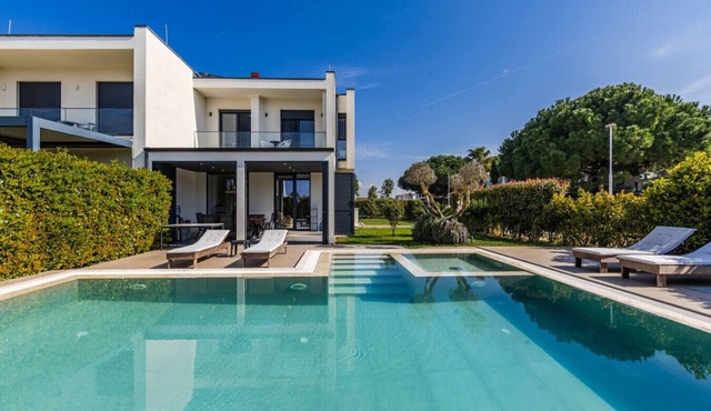 Villa AMMA | Valamar Private Pool & Jacuzzi in Plazhi San Pietro
