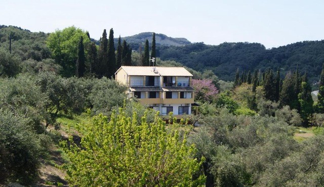 Villa Bouka in Astrakeri