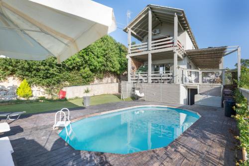 Villa de Madeira in Kapsalianá