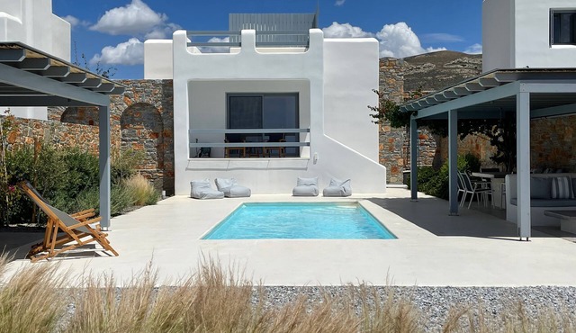 Villa Dione, private pool & seaview by Naxos Dunes