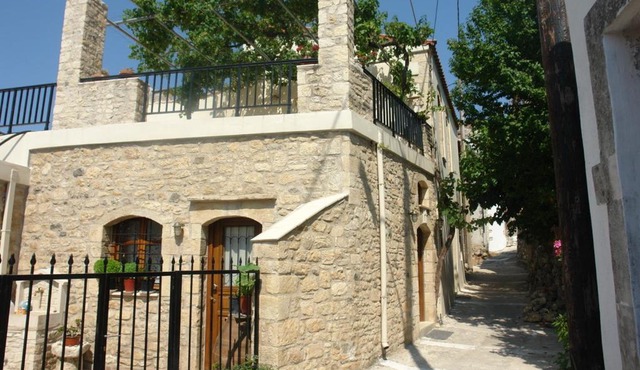 Villa Eleva in Argyroupolis