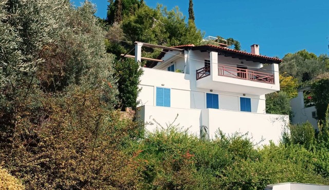 Villa Gianna, 3 bedrooms, near Diamanti beach