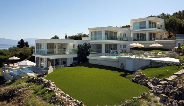 Villa Nafsika - Villa Rental by the Sea in Corfu, Greece in Pelekitó