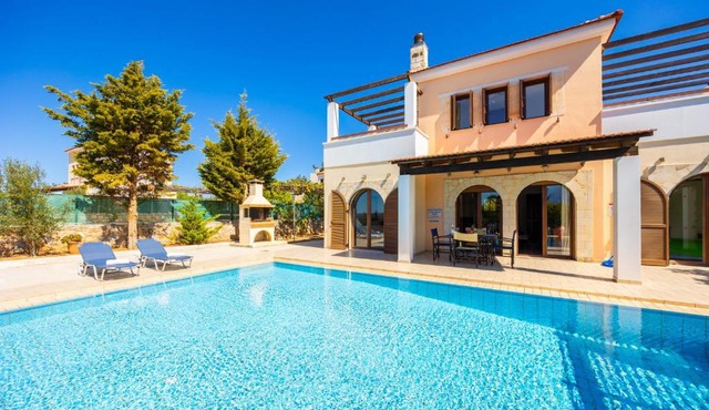 Villa Nikolas Large Private Pool AC WiFi in Palailónion