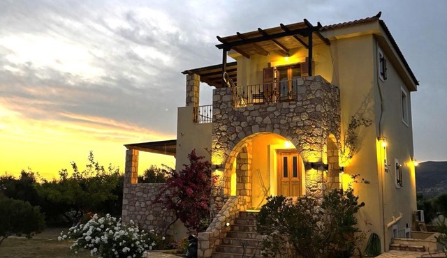 "Villa Othon-Leni" - Panoramic Sea View & Traditional Luxury