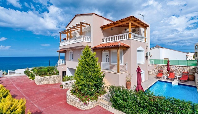 Villa Rethymno - Three Bedroom Villa, Sleeps 6 in Sfakaki