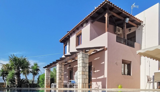 Villa Steki with private pool and only 3km to the sea in ΡΕΘΥΜΝΟ