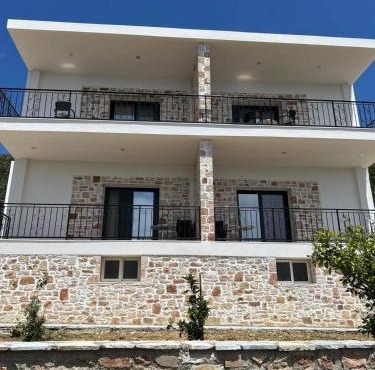 Villa Thomas in Dhërmi