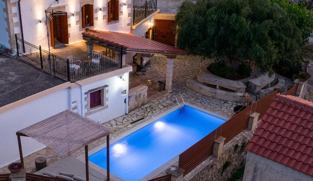 Villa Tzitzifes in Tzitzifés