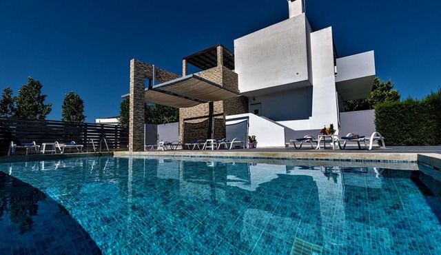 Villa "Xenos" mit Blick auf das Wasser by Interhome