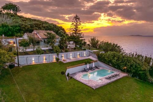Villa Yialos by Villa Plus in Astrakeri