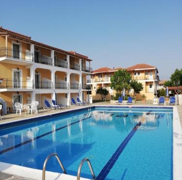 Village Inn Studios & Family Apartments in Laganas