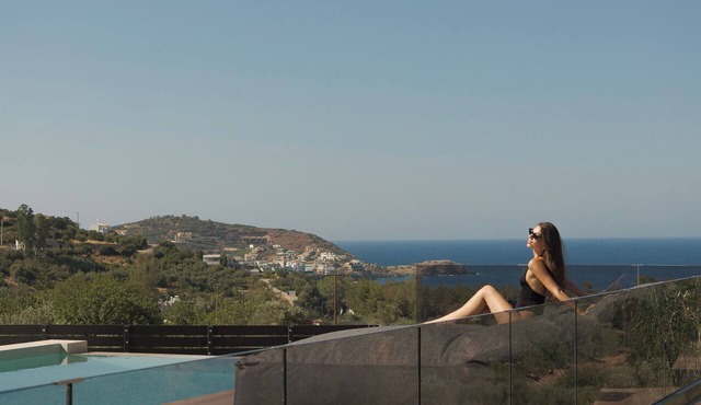 Vitsila Villa I, Design, Sea Views & Family Fun in Rethymno