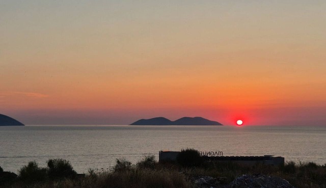 Vlora Sunset Apartment in Vlorë