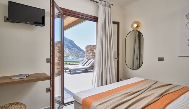 Voya Sifnos Mindful Stay