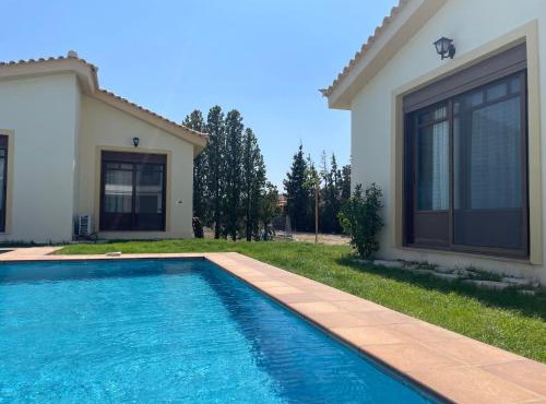West Pool House in Kineta