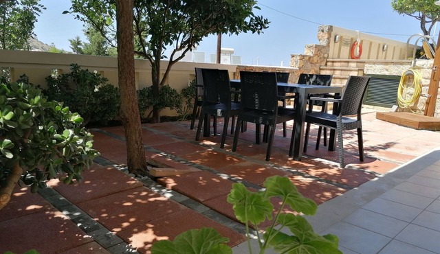 Wohnung "Terrasse am Pool" by Interhome in Stalis