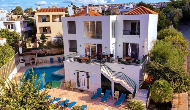 Wonderful Villa with Private Pool, Panoramic Sea Views & Spacious Interiors in Chania