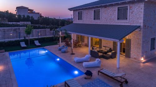 ZANTE SOLEIL - Elegant Stone Villa with Large Private Pool in Lagópodhon