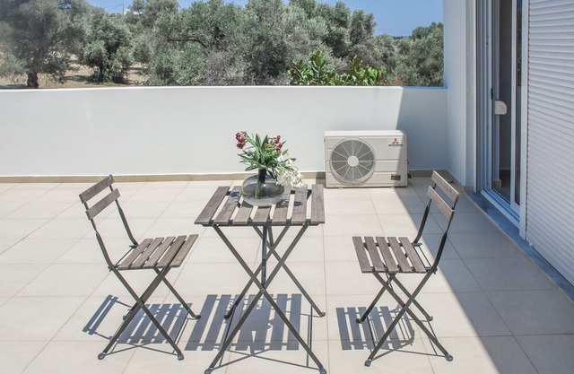 ADHILI 2 Bedroom residence in Rethymno