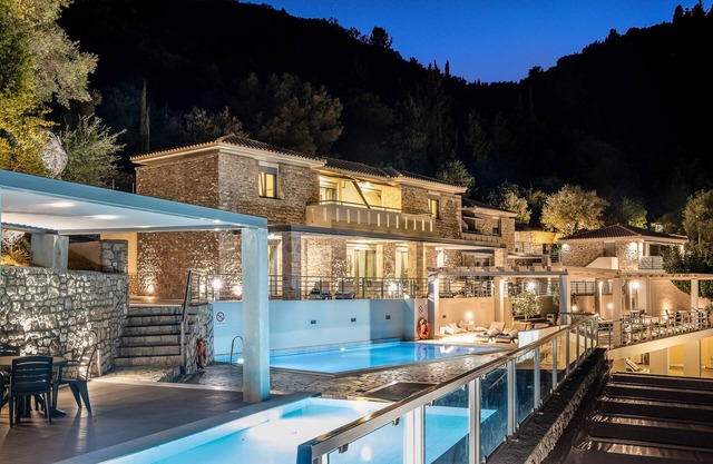 Apostolos Lefkada 