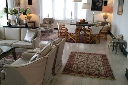 Luxury apartment in Glyfada with amazing sea view! in Athens