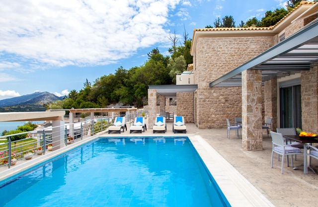 Now you can do your happy-dance, cause you've just found YOUR place :-) in Lefkada