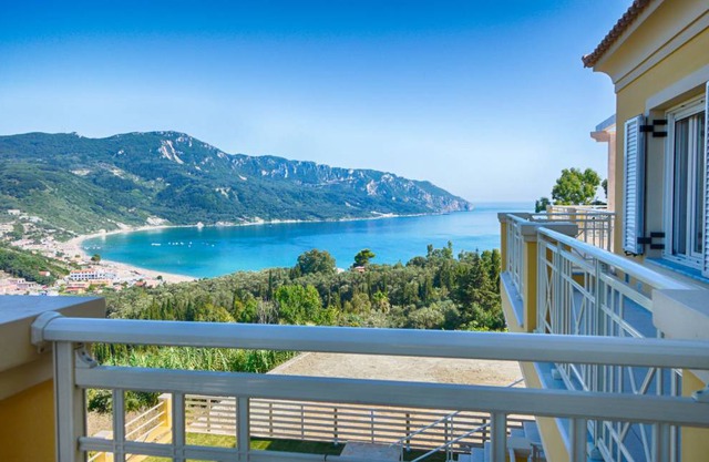 Sofia Appartement 2 - Panorama Meerblick über die gesamte Bucht von Agios Georgios Pagi in Agios Georgios