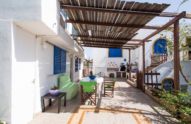 Wavedance Accommodation (Aris)