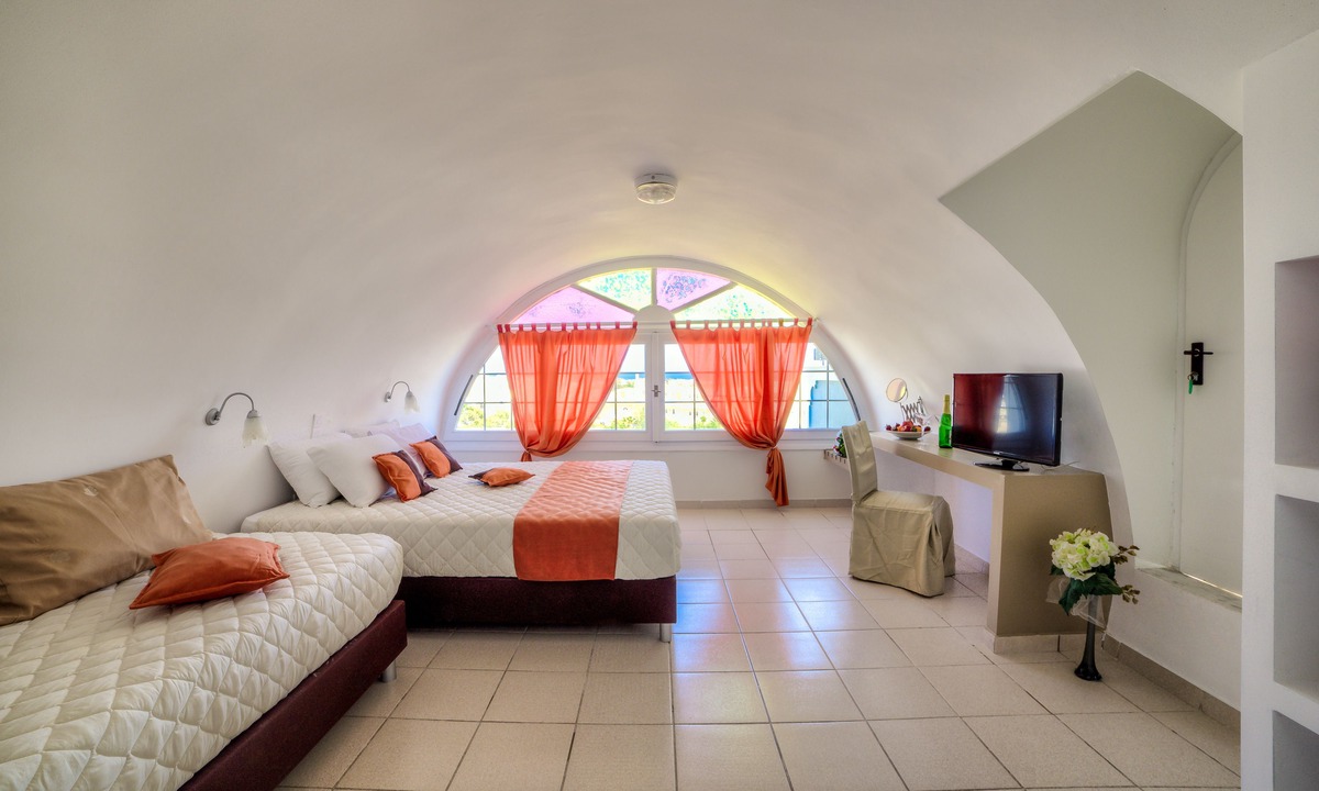 Perivolos Hotel | Pantheon Hotel
