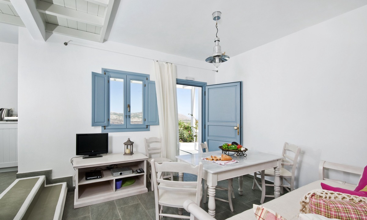 Akrotiri House | Aura Marina Apartments Santorini