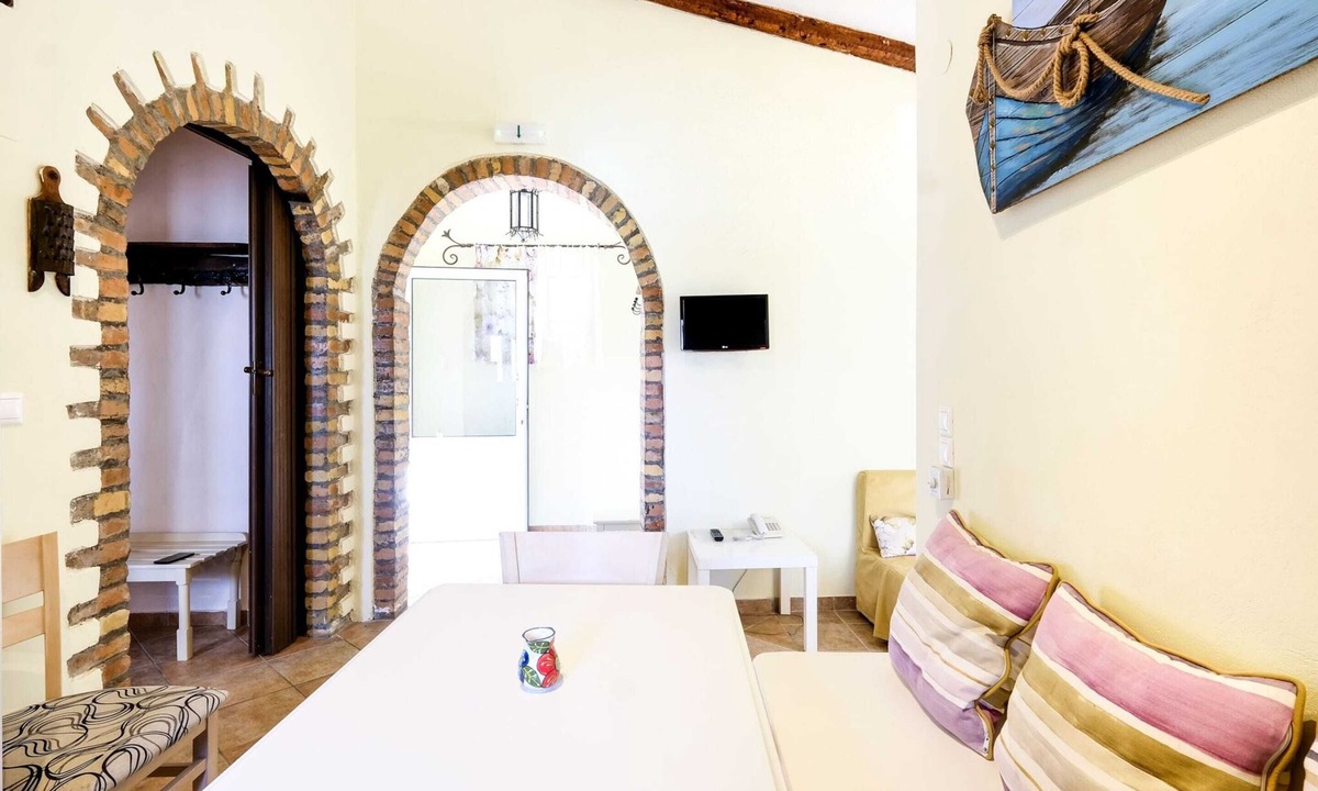 Paleokastritsa Apartment | Spacious Apartment in Paleokastrites