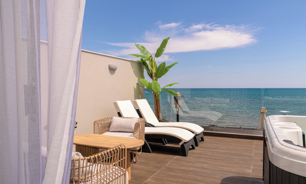 Laganas Apartment | Pearl Luxury Living