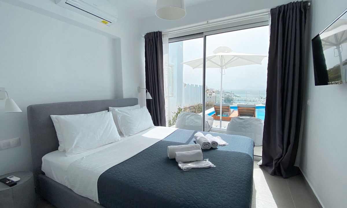 Ornos House | Amperian Mykonos Suites & Villas
