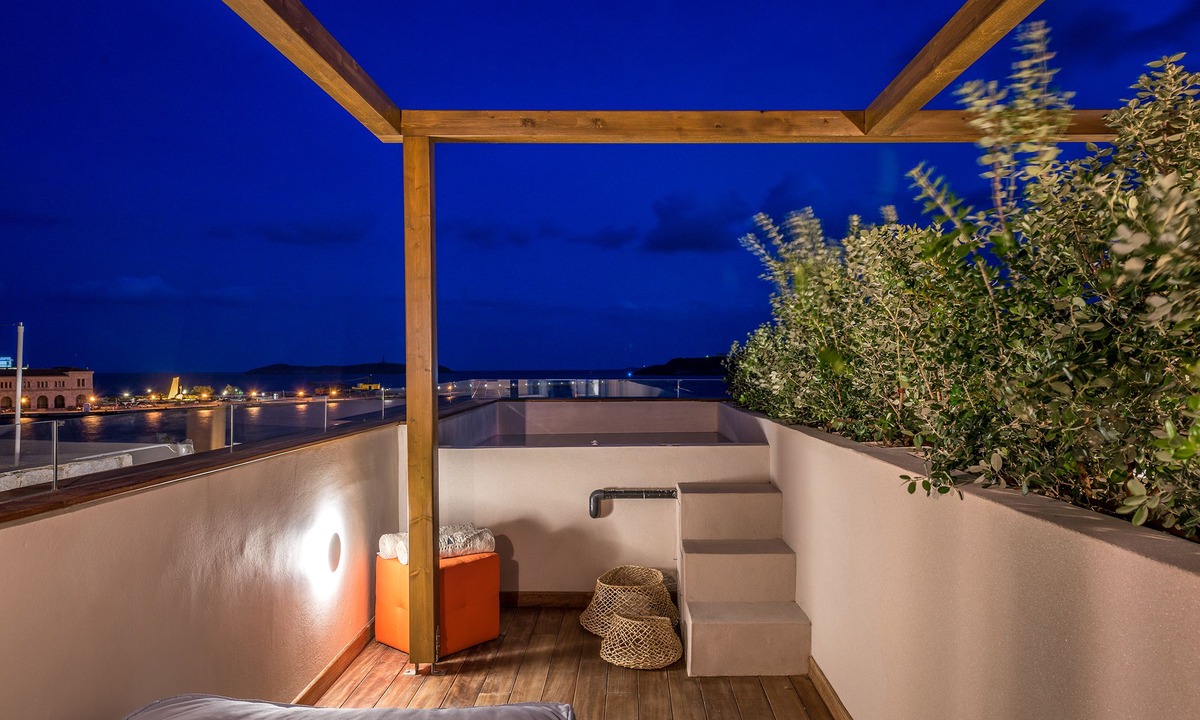 Ermoupoli House | Shapes Luxury Suites