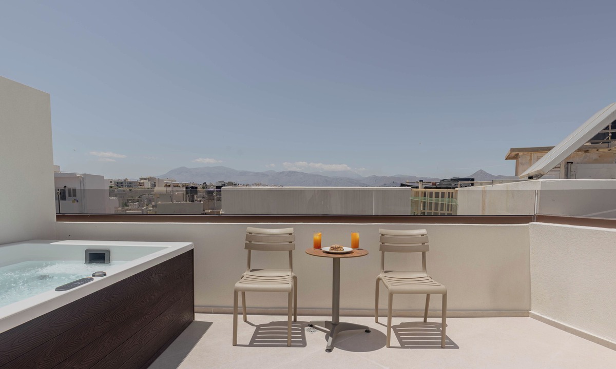 Heraklion Hotel | Nesean Plaza Hotel
