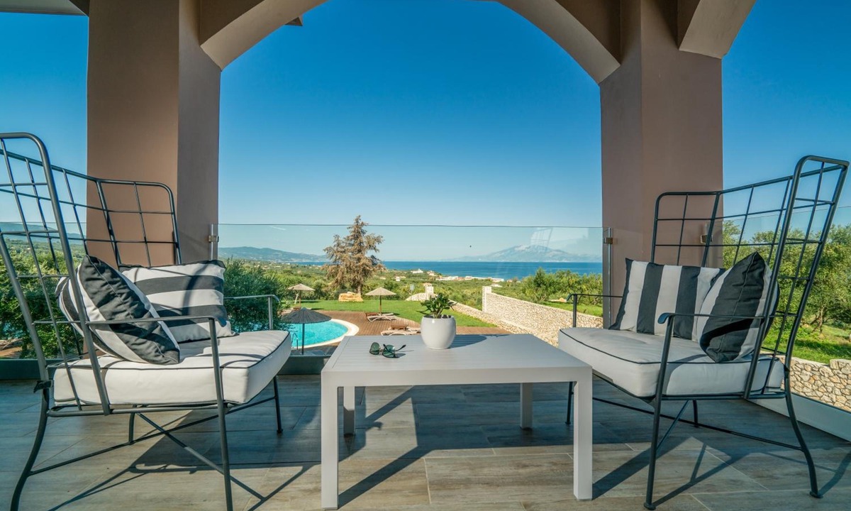 Planos Hotel | Elegance Luxury Executive Suites - Adults Only