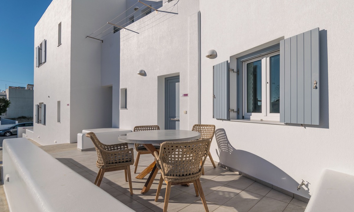 Adamas Hotel | Tsakanos Home