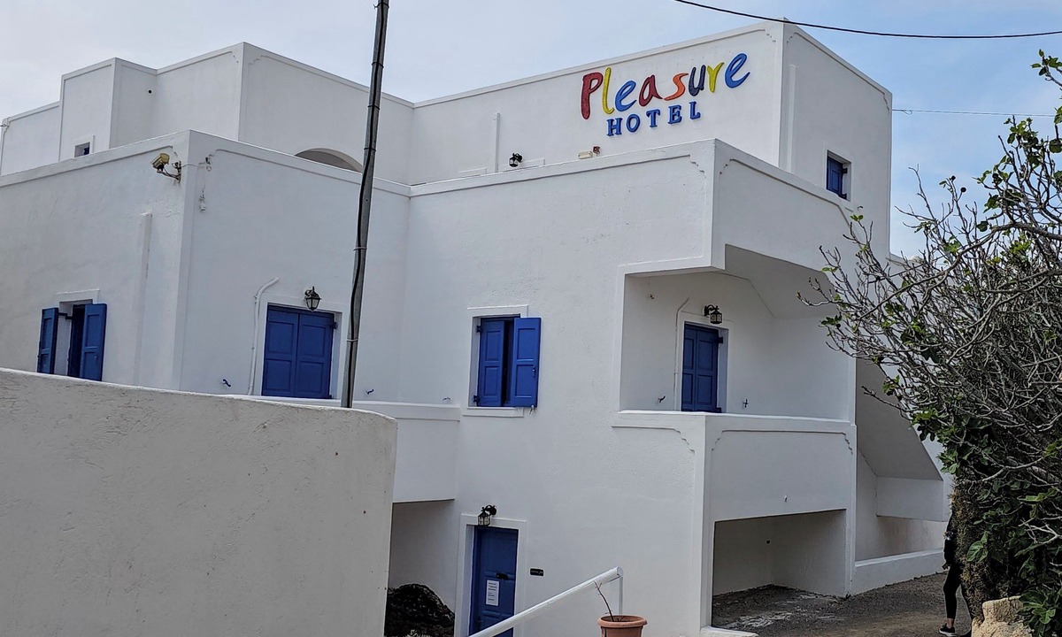 Perissa Hotel | Santorini Hotel Pleasure Black Beach Perissa