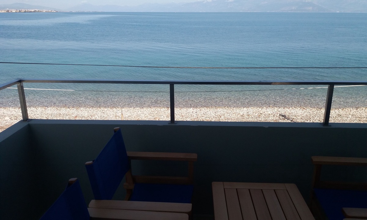 Sarakiniko House | Stavento beach front suites