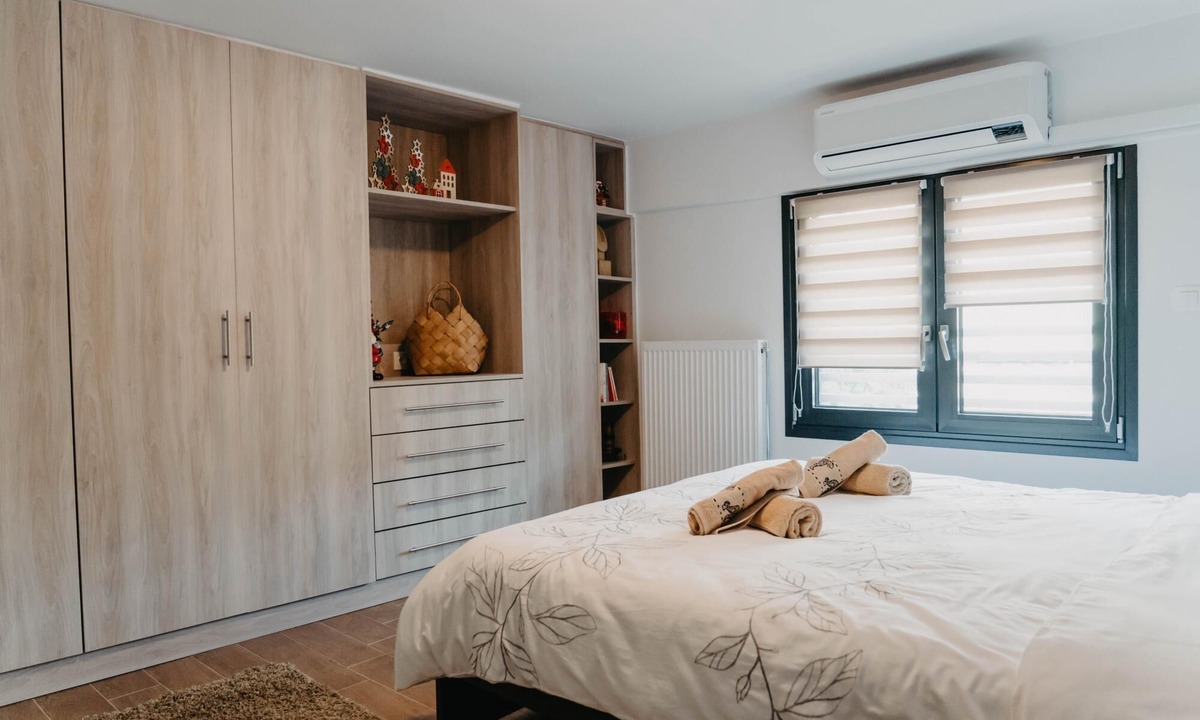 Trikala Apartment | Minimal Condo Trikala Town