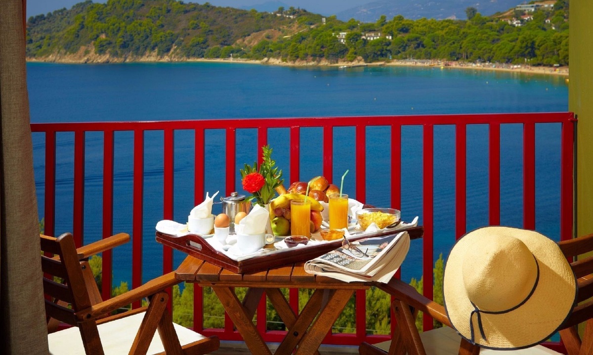 Koukounaries Hotel | Skiathos Palace Hotel