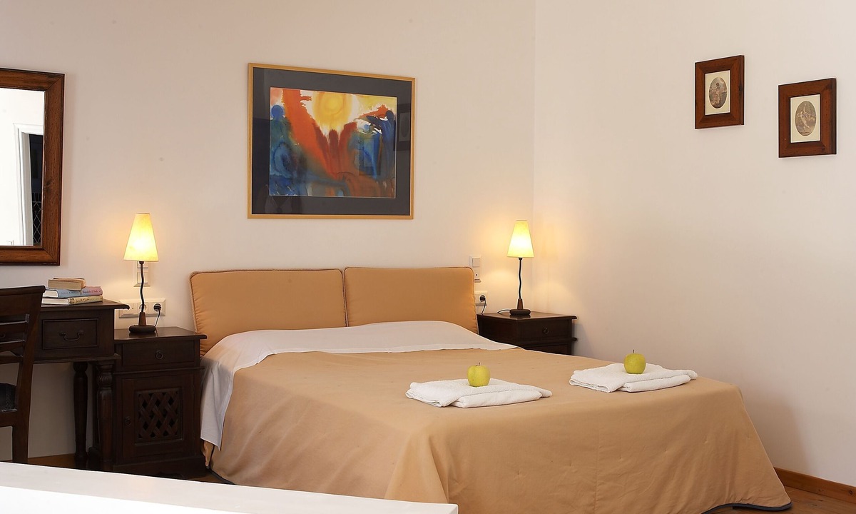 Perissa Apartment | Meltemi Suites
