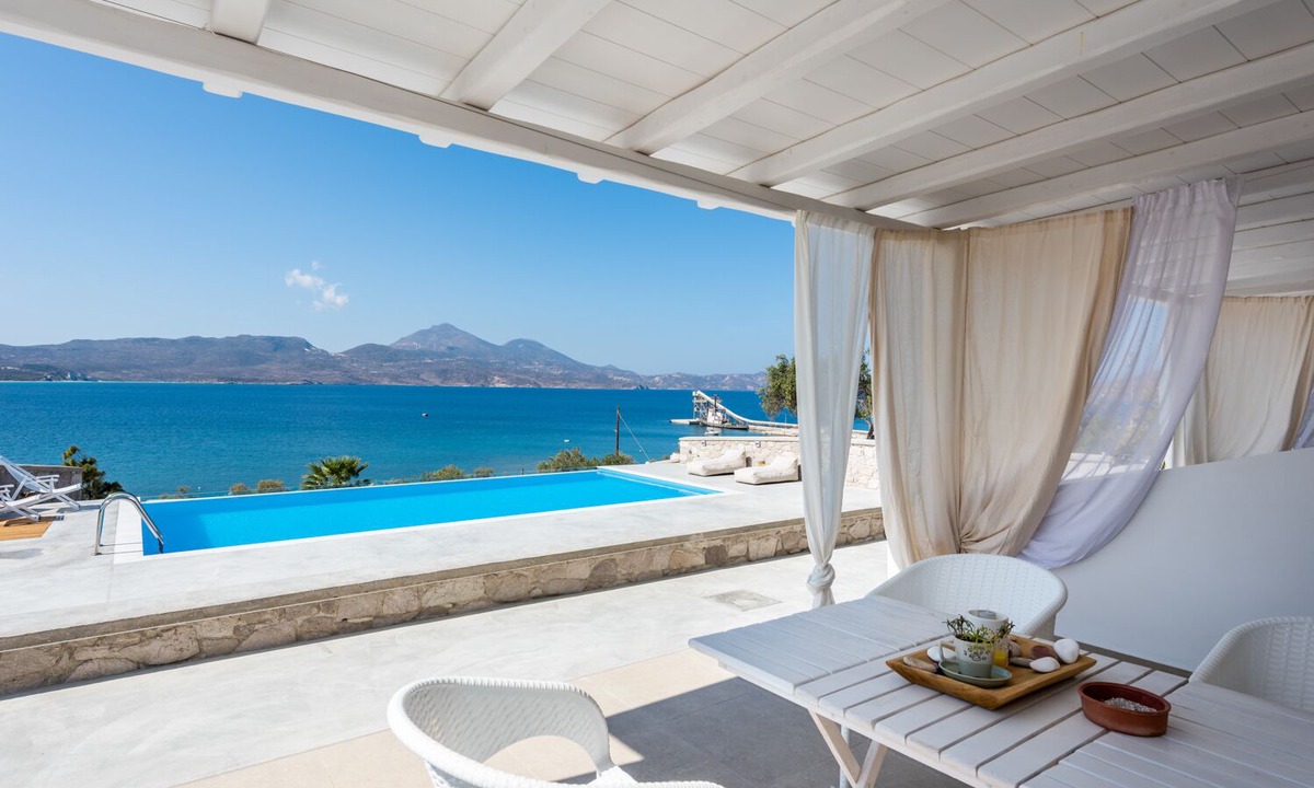Milos Apartment | Anemi Suites