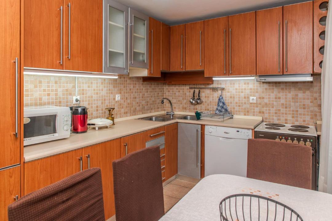 Elliniko-Argyroupoli Apartment | Elliniko Nest a Cozy House for Up to 4 Guests