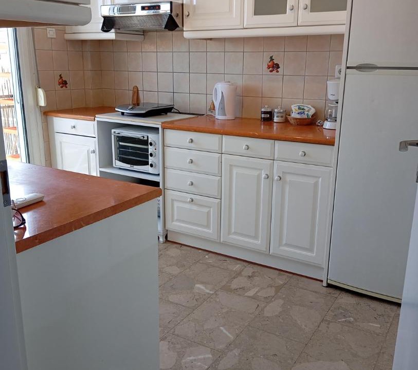 Loutraki Apartment | Papanikoli Sea and Center Cozy Living