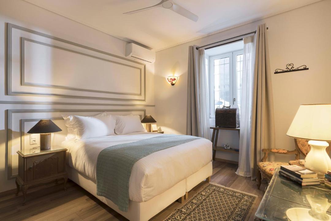 Athens City Centre House | Historic Athens Home with Heated Plunge Pool