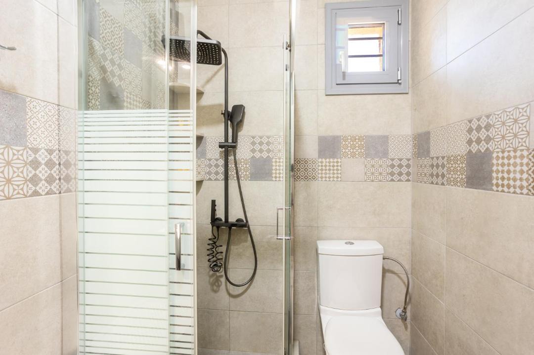Isthmia Villa | AG Stone Home - Idyllic Beachside Villa in Isthmia