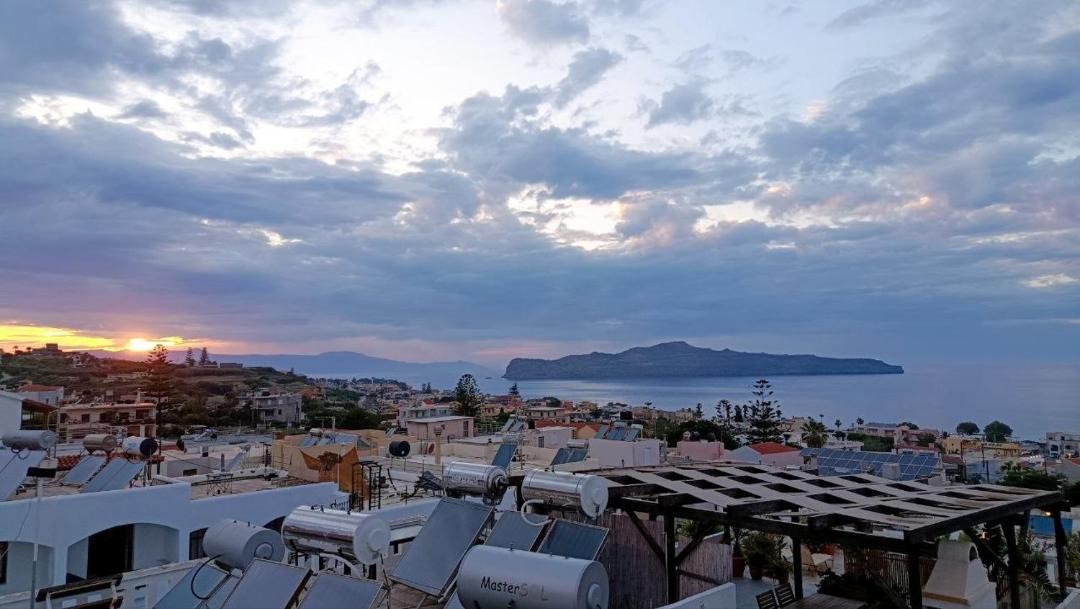 Kato Stalos Apartment | Reflections Apartments- Relaxed Stay near the Beach, Chania
